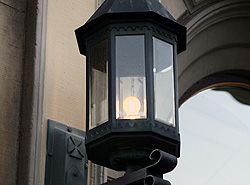 Bewegungsmelder Licht Lampe Energie sparen Verbraucherpotal Geldsparen.de