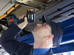 T�V Hauptuntersuchung Auto
